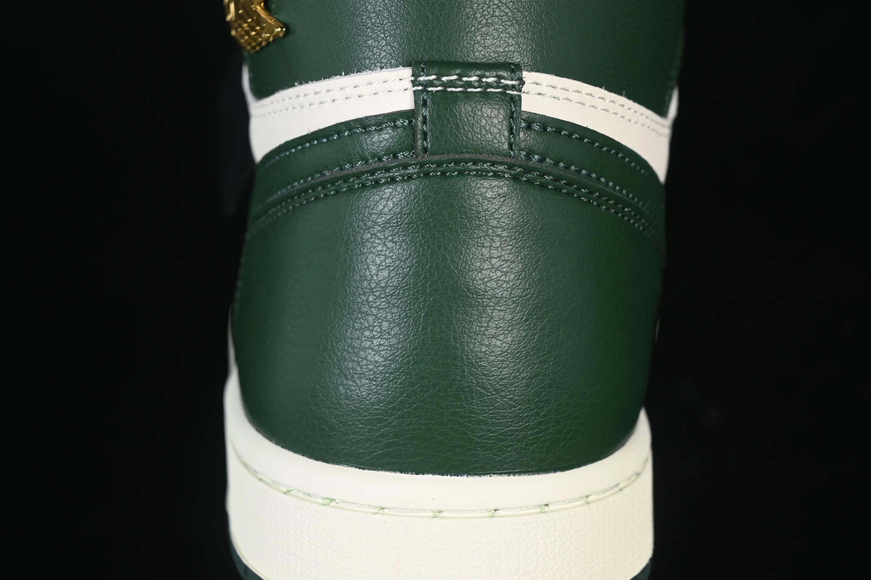 All categories Air Jordan Jordan series basketball shoes Air Jordan 1 High Air Jordan 1 High OG "Fir" AJ1 Joe 1 fir green high-top basketball shoes FD2596-101